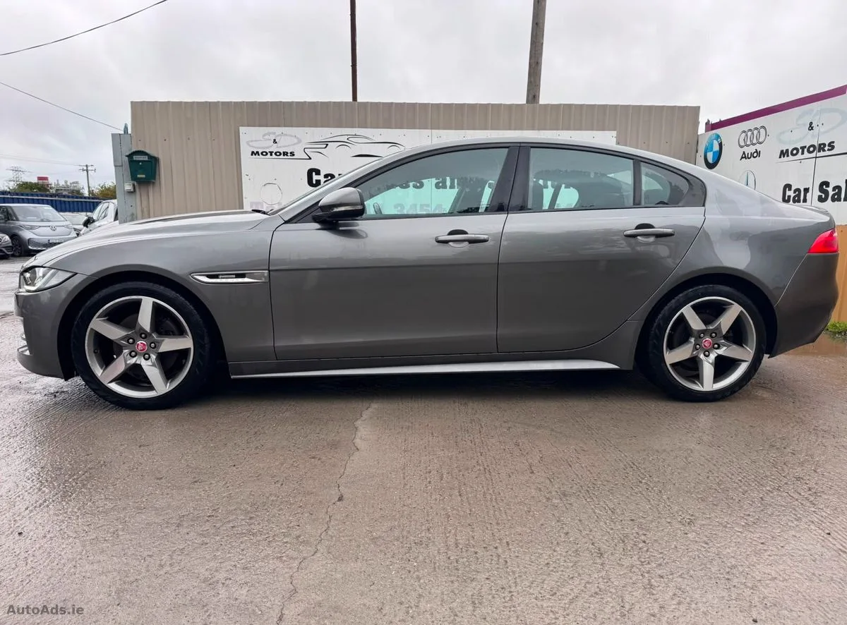2017 Jaguar XE – photo 4