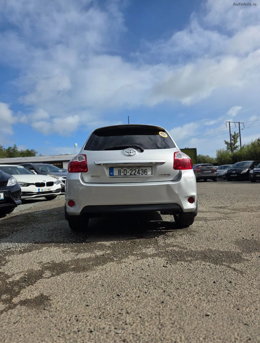 2011 Toyota Auris – photo 5