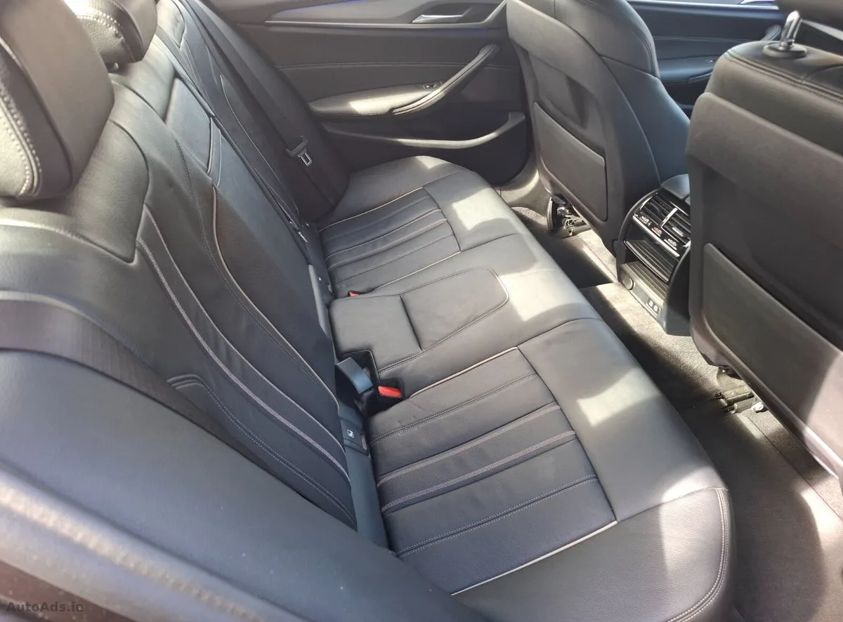 2020 BMW 5-Series – photo 7