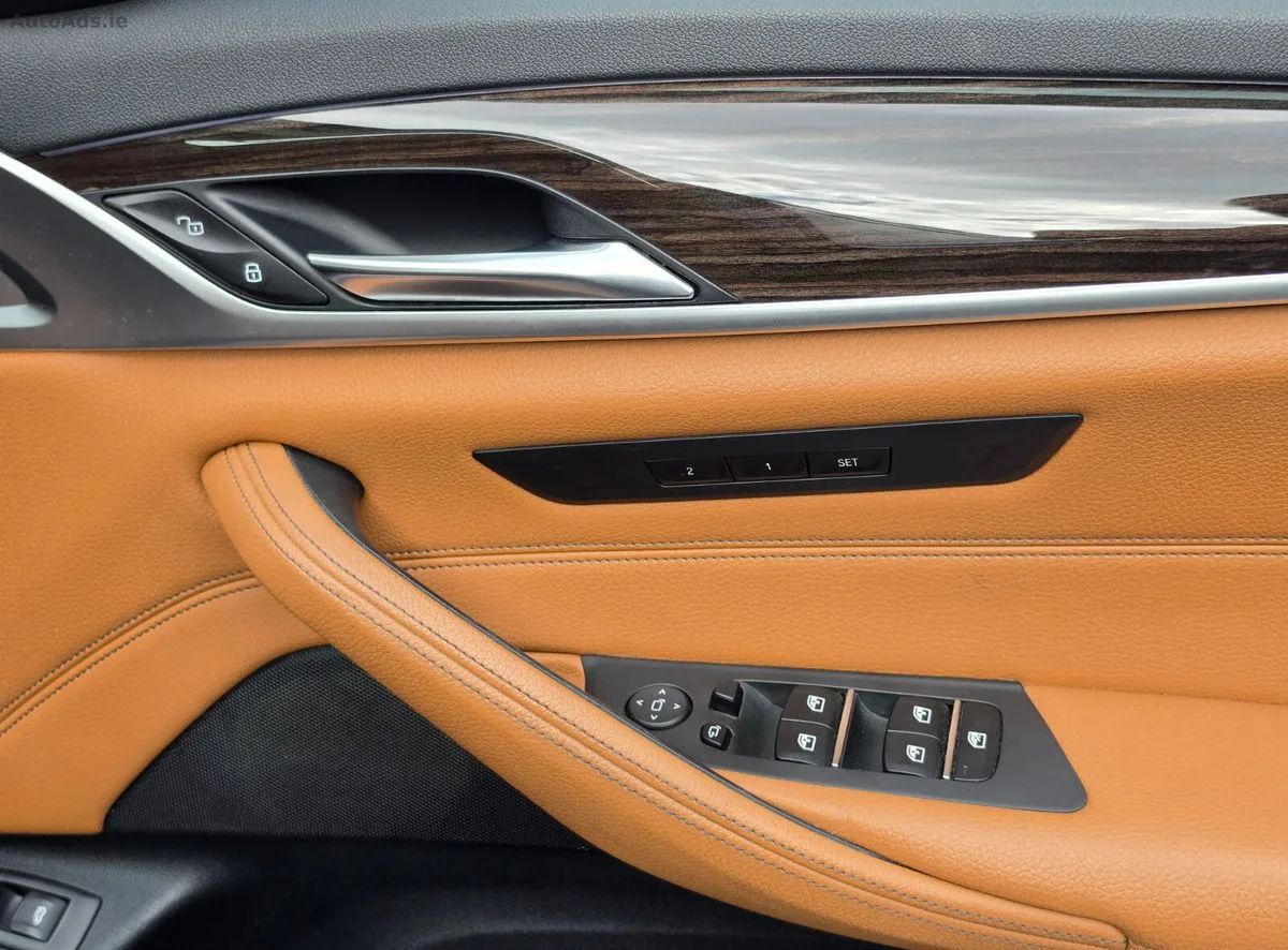 2017 BMW 5-Series – photo 9