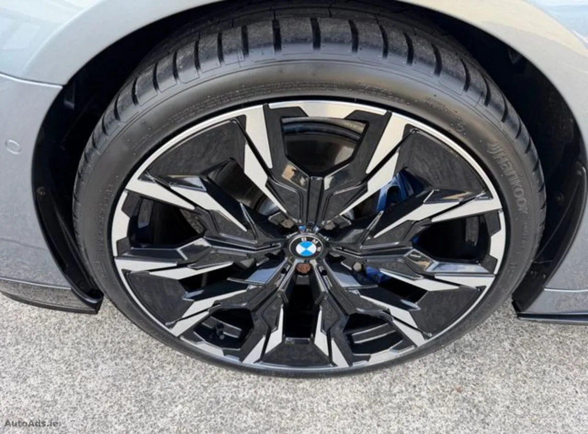 2018 BMW 5-Series – photo 10