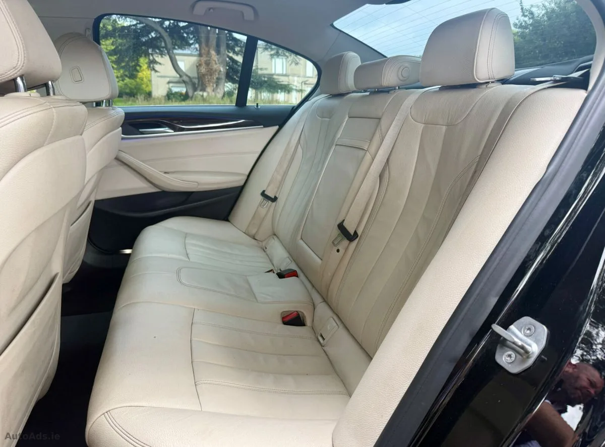 2017 BMW 5-Series – photo 16