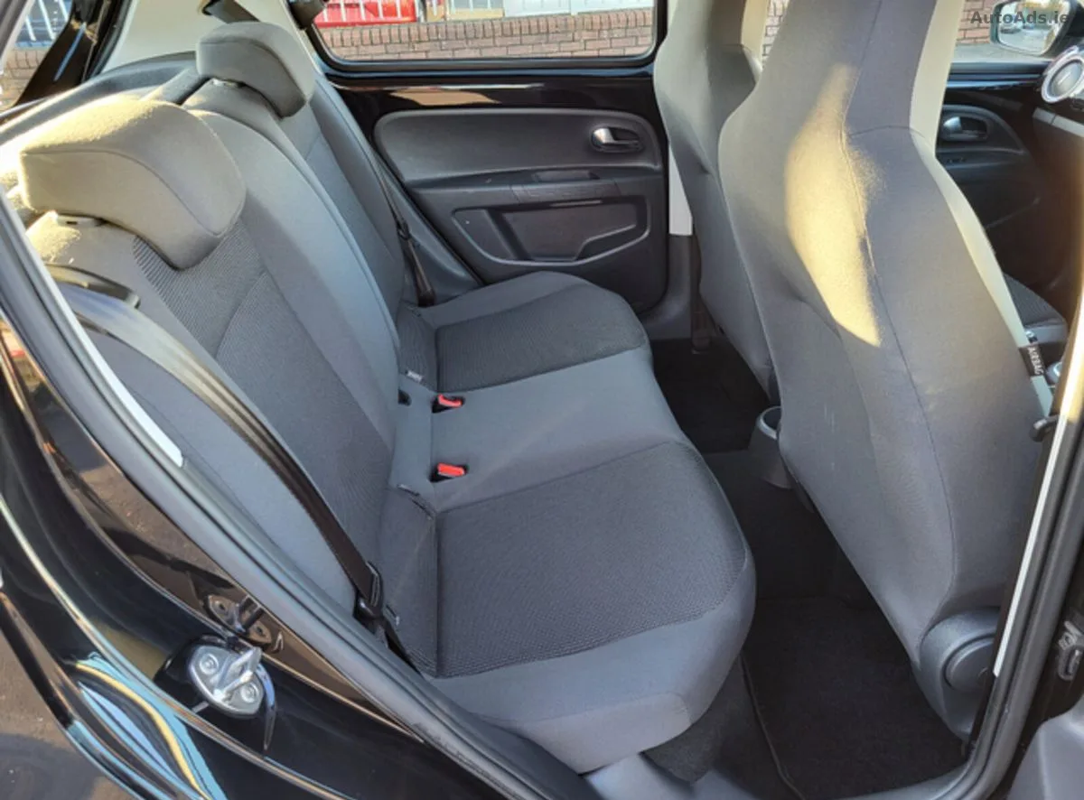 2015 Volkswagen up! – photo 15
