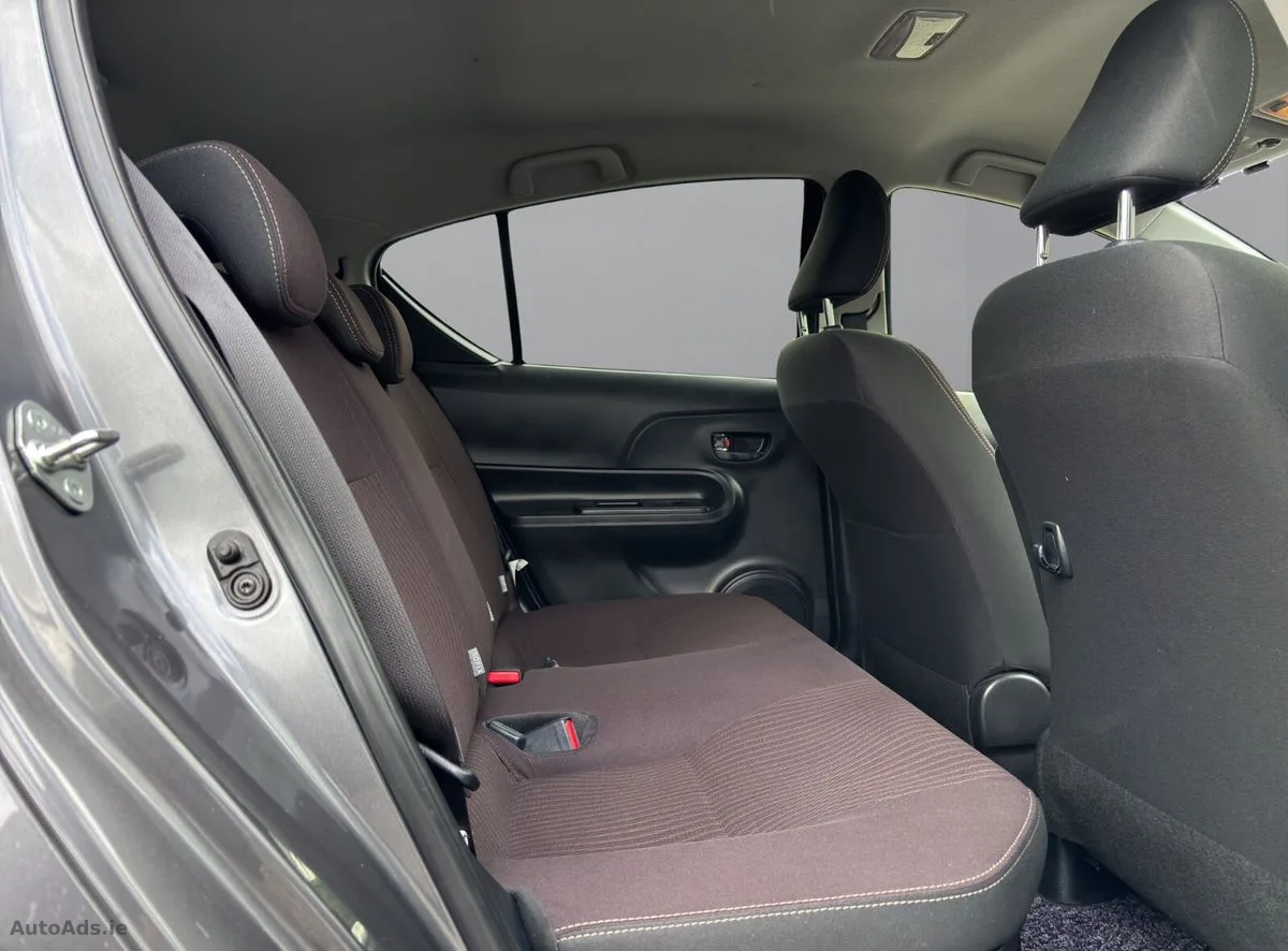 2019 Toyota Aqua – photo 11