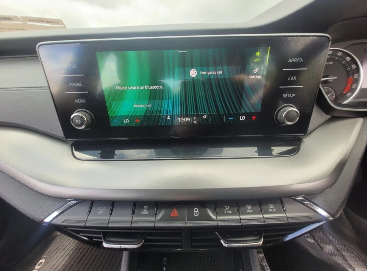 2024 Skoda Octavia – photo 2