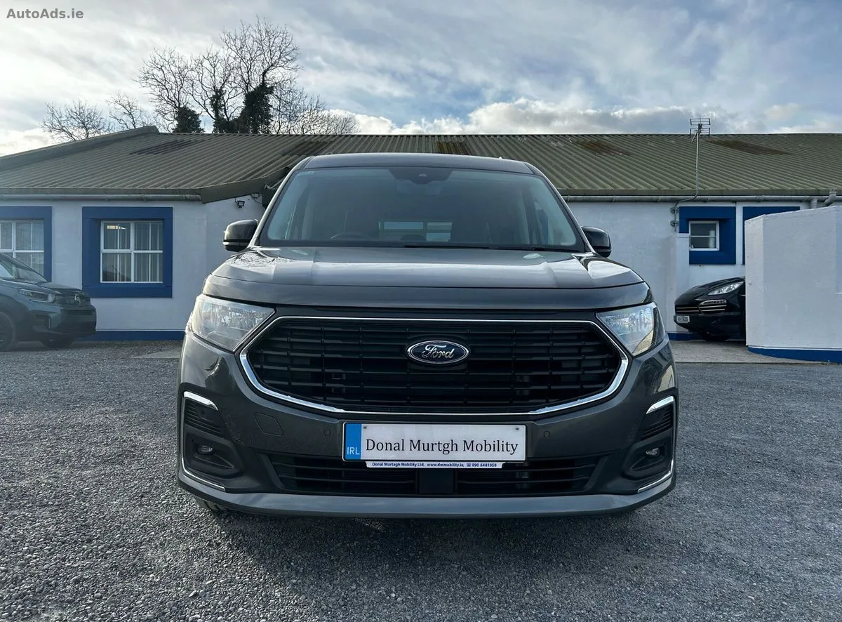 2026 Ford Tourneo Connect – photo 2