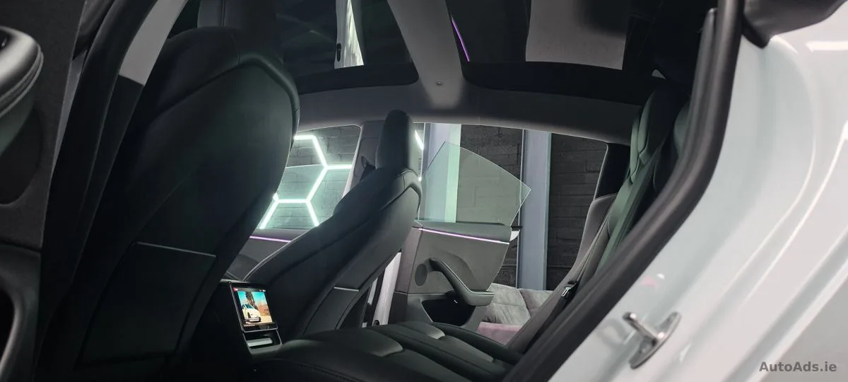 2025 Tesla Model 3 – photo 19