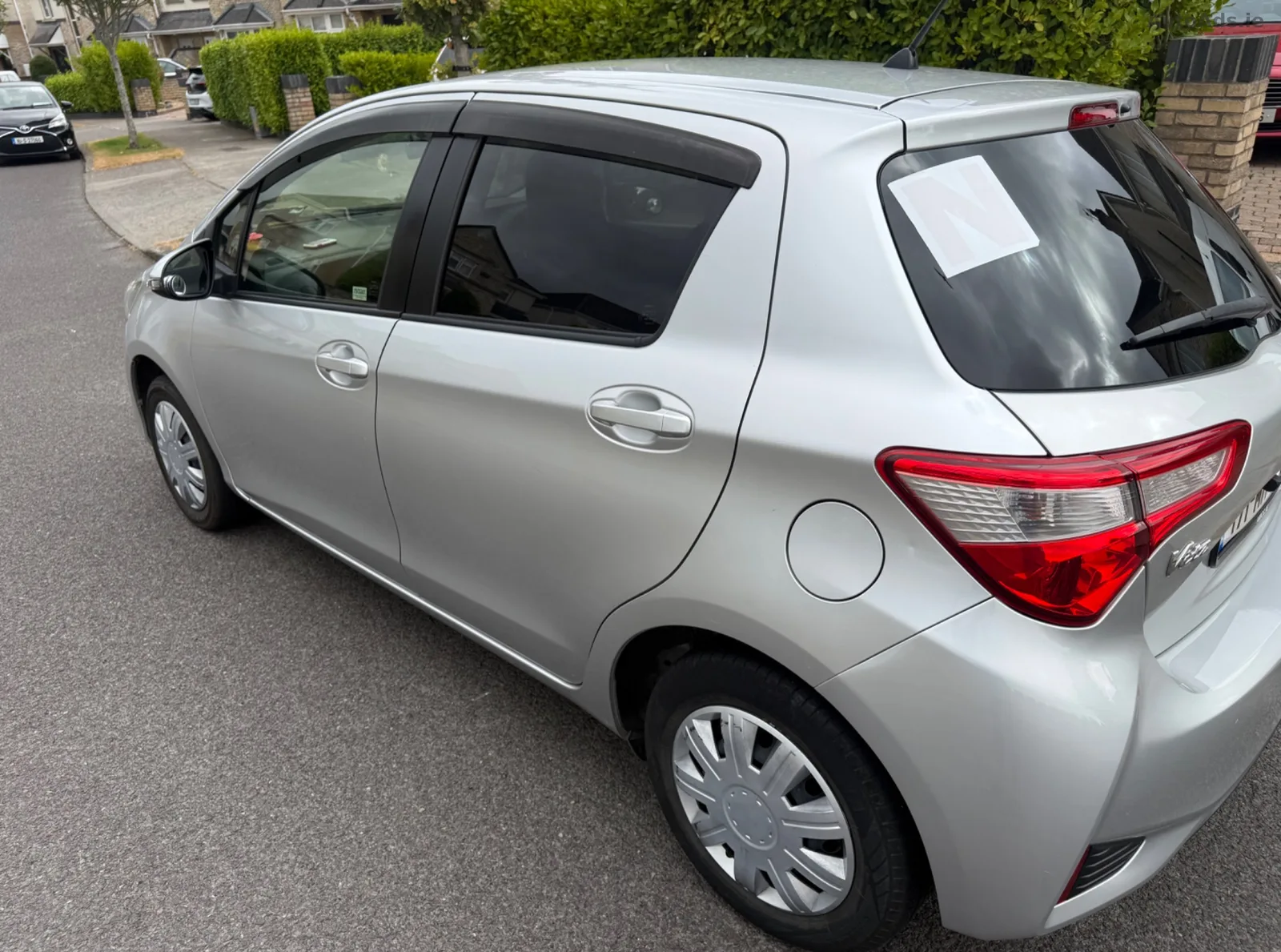 2017 Toyota Vitz – photo 4