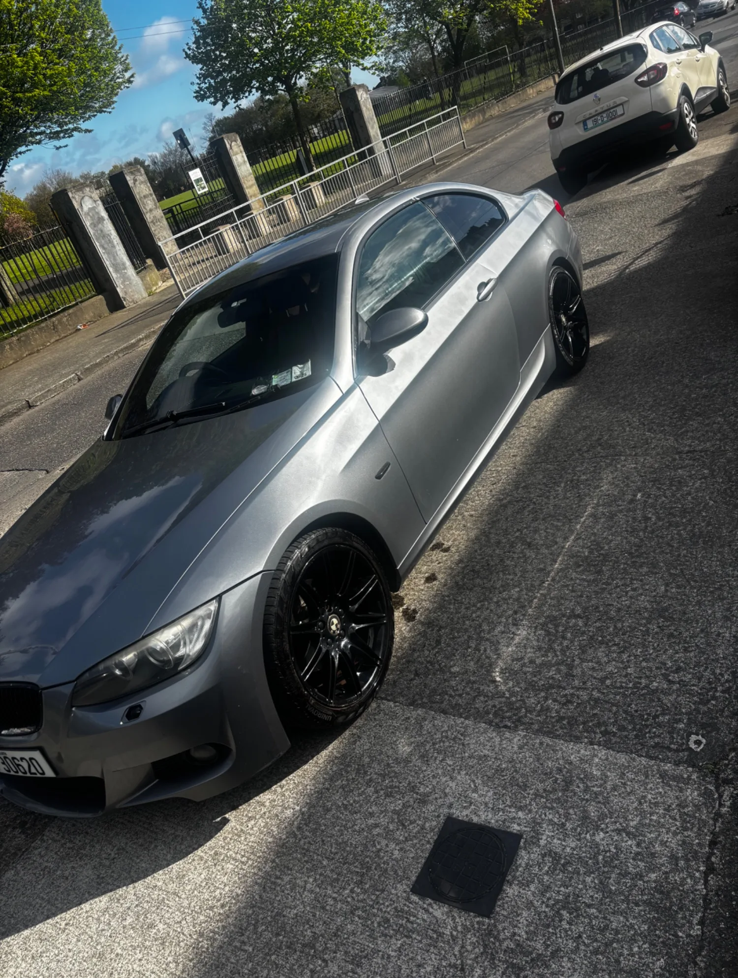 2009 BMW 3 Series – photo 2