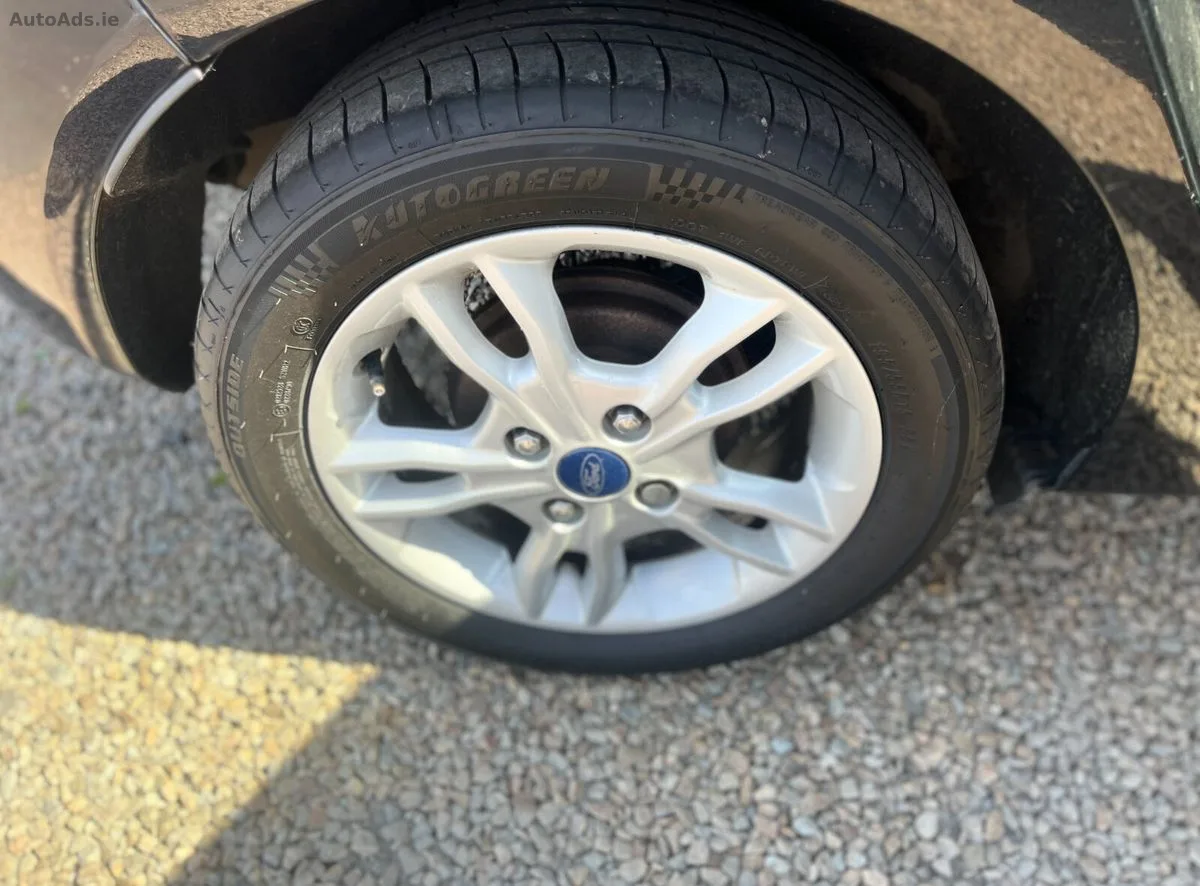 2017 Ford Fiesta – photo 14