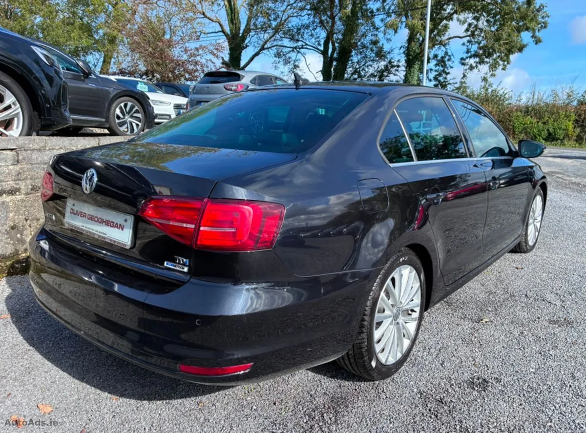 2016 Volkswagen Jetta – photo 2