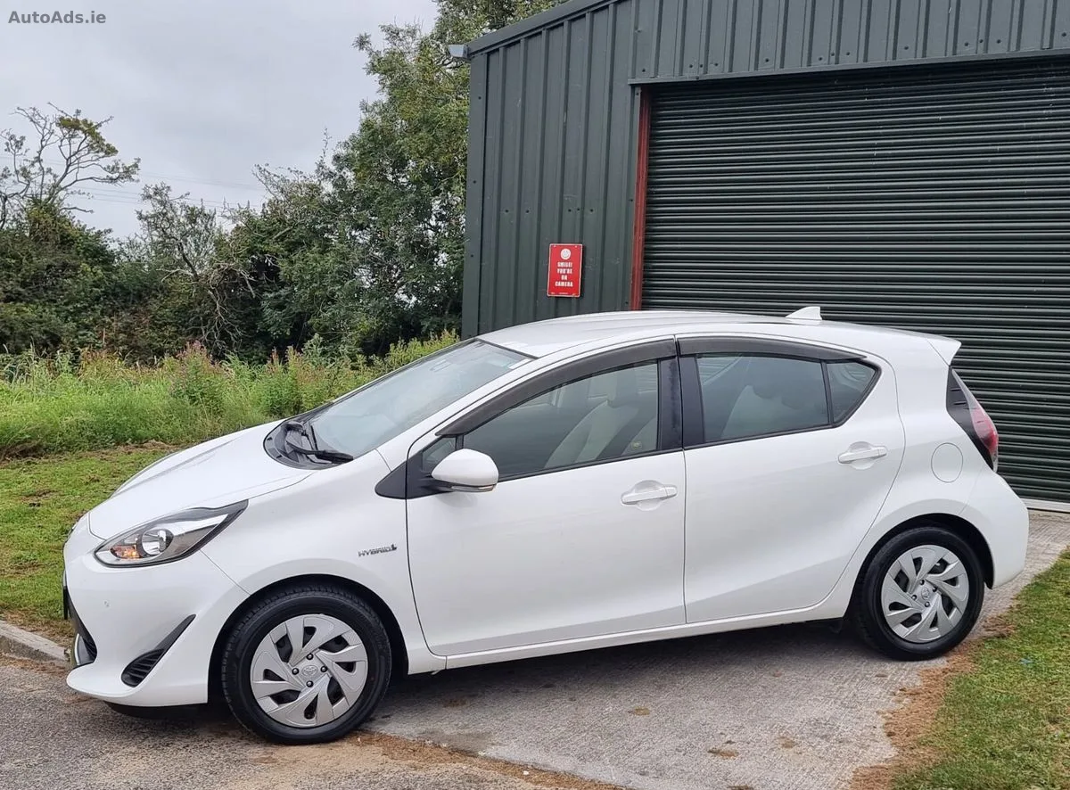 2019 Toyota Aqua – photo 3