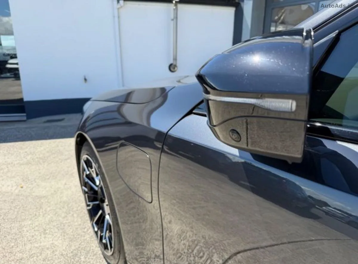 2025 BMW M5 – photo 12