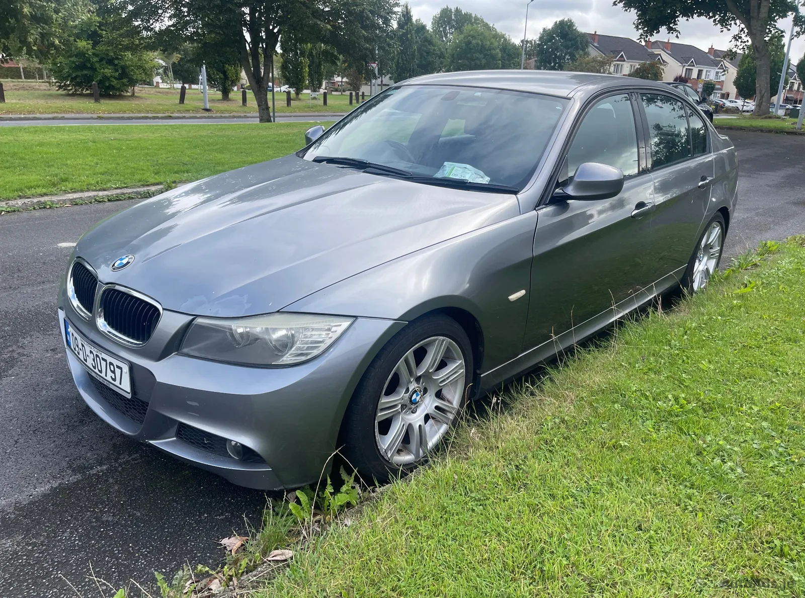 2009 BMW 3 Series – photo 2