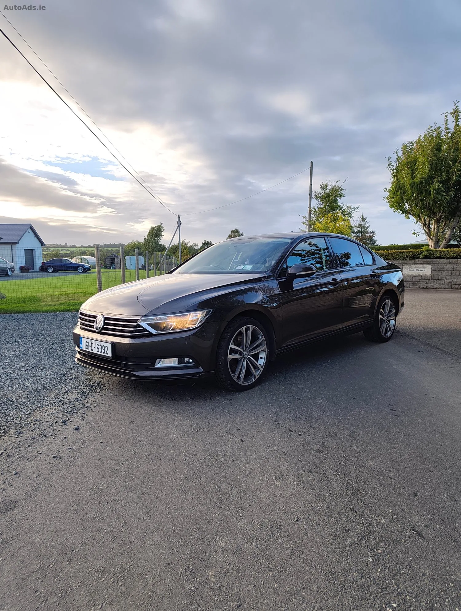 2016 Volkswagen Passat – photo 2