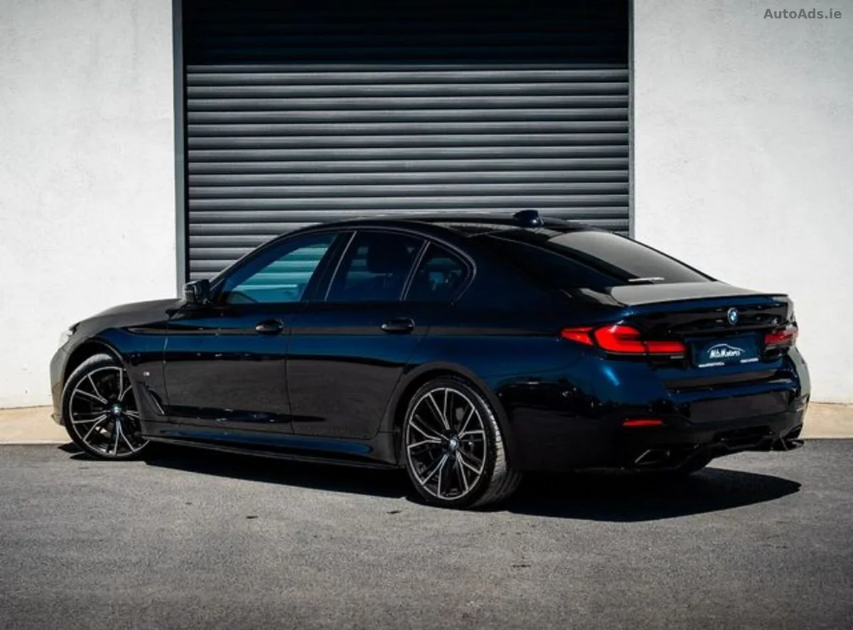 2020 BMW 5-Series – photo 2