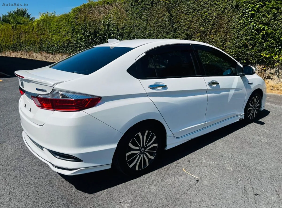 2018 Honda Grace – photo 10