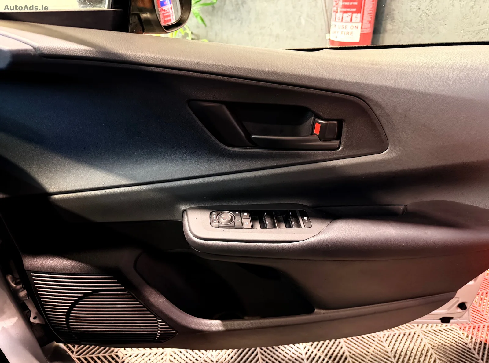 2023 Toyota Prius – photo 7
