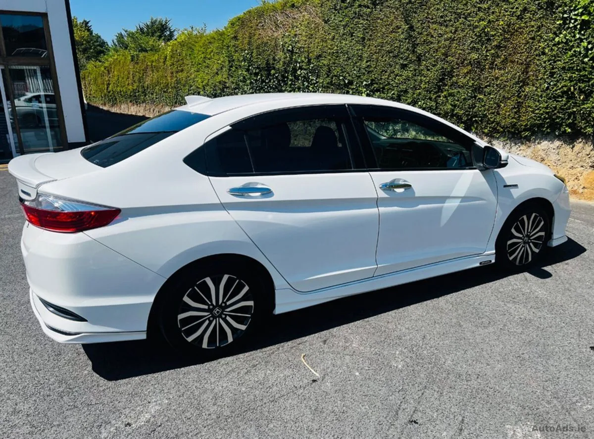 2018 Honda Grace – photo 11