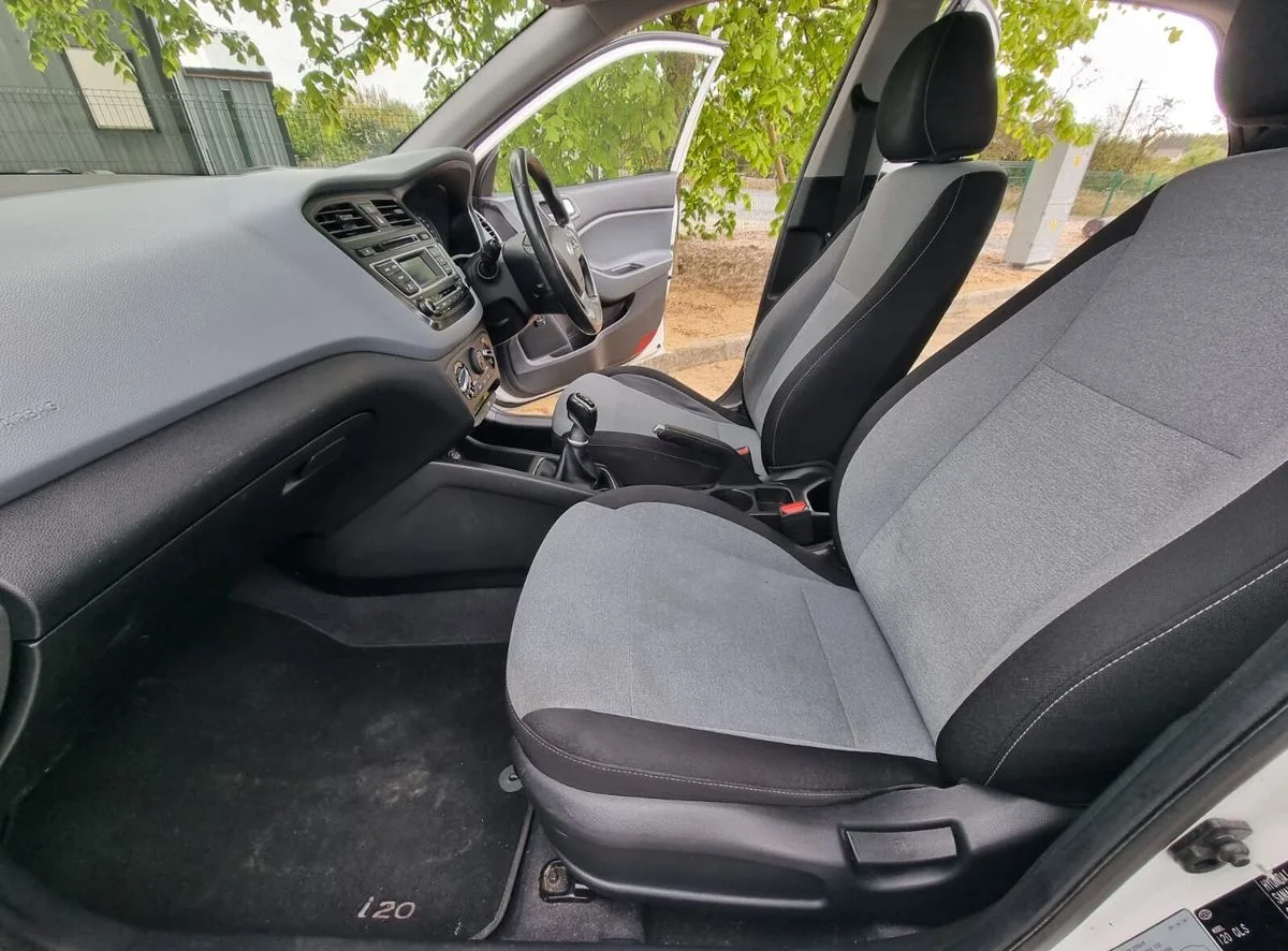 2016 Hyundai i20 – photo 17