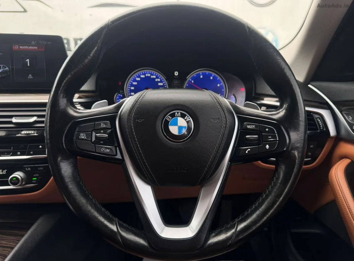 2018 BMW 5-Series – photo 20