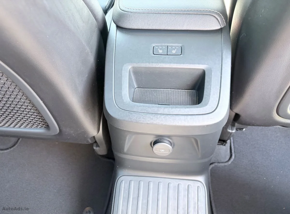 2025 Volvo XC60 – photo 20