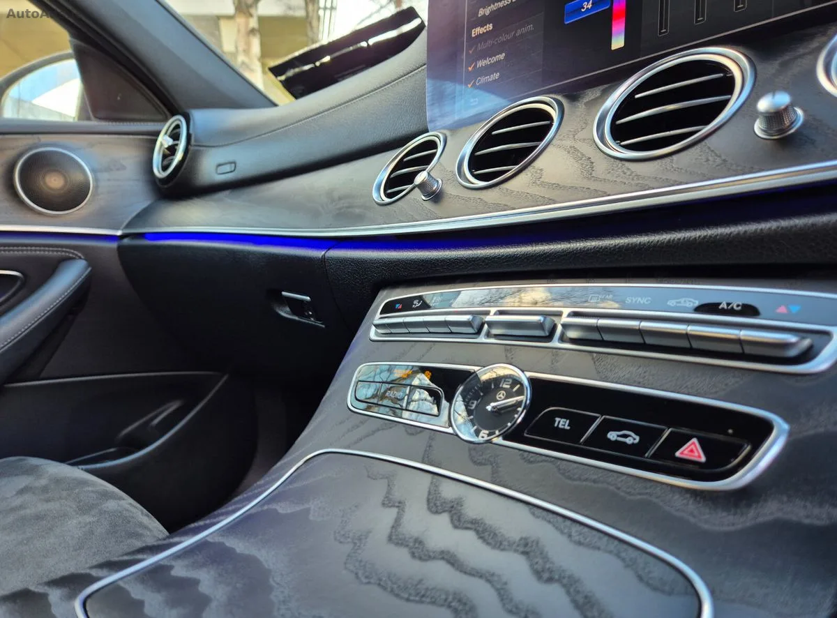 2019 Mercedes-Benz E-Class – photo 16