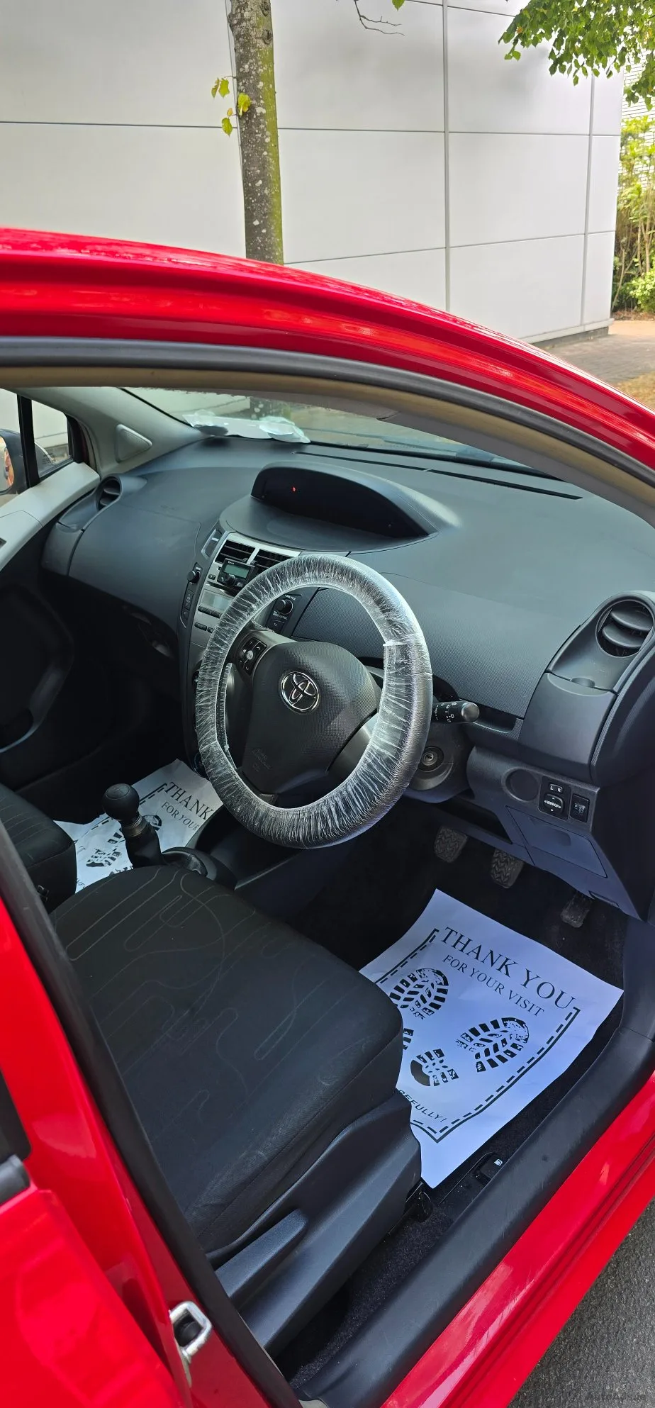 2010 Toyota Yaris – photo 9