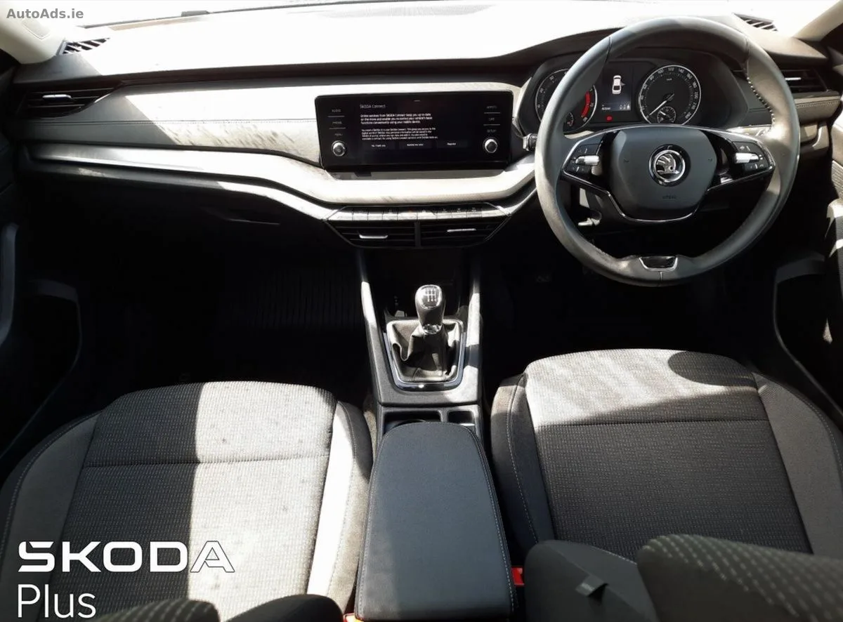 2024 Skoda Octavia – photo 2