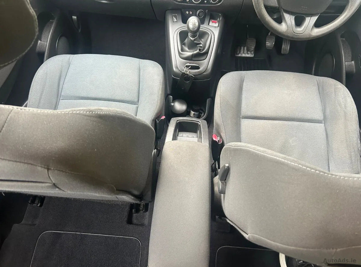 2010 Renault Grand Scenic – photo 15