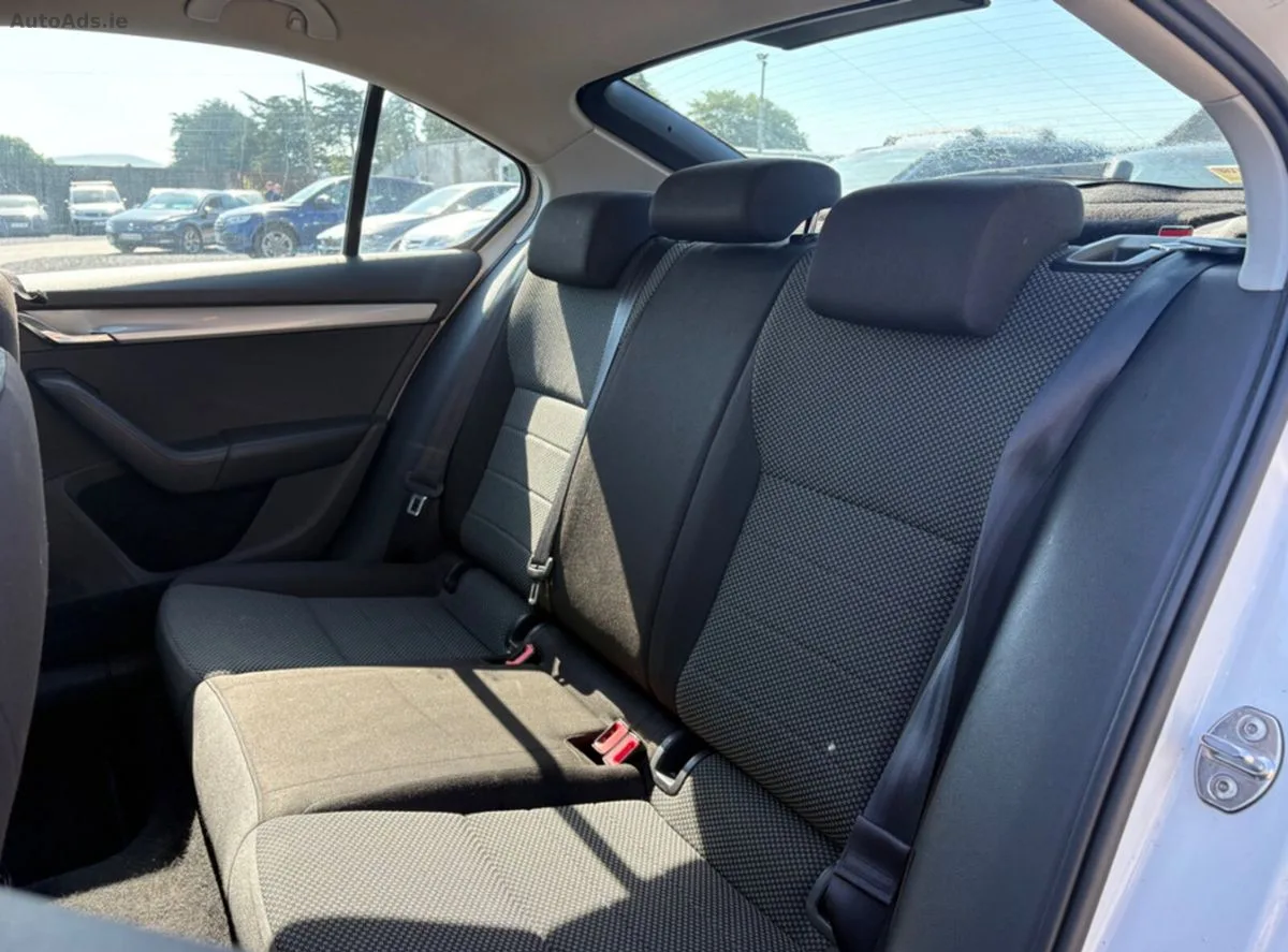 2015 Skoda Octavia – photo 14