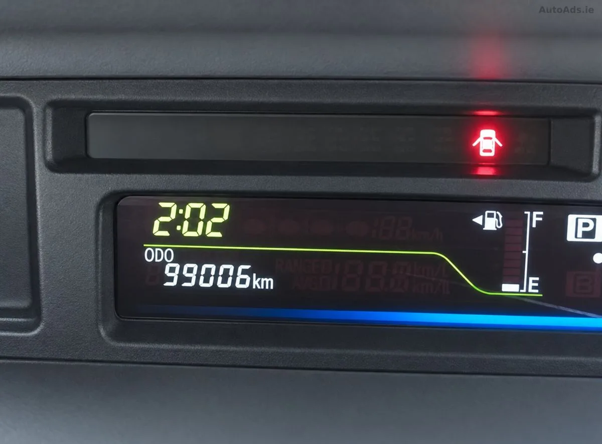 2013 Toyota Prius – photo 5