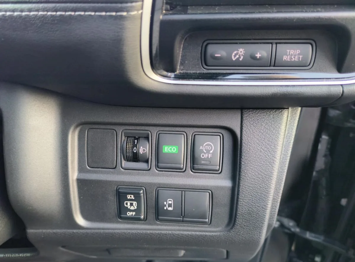 2017 Nissan Serena – photo 17