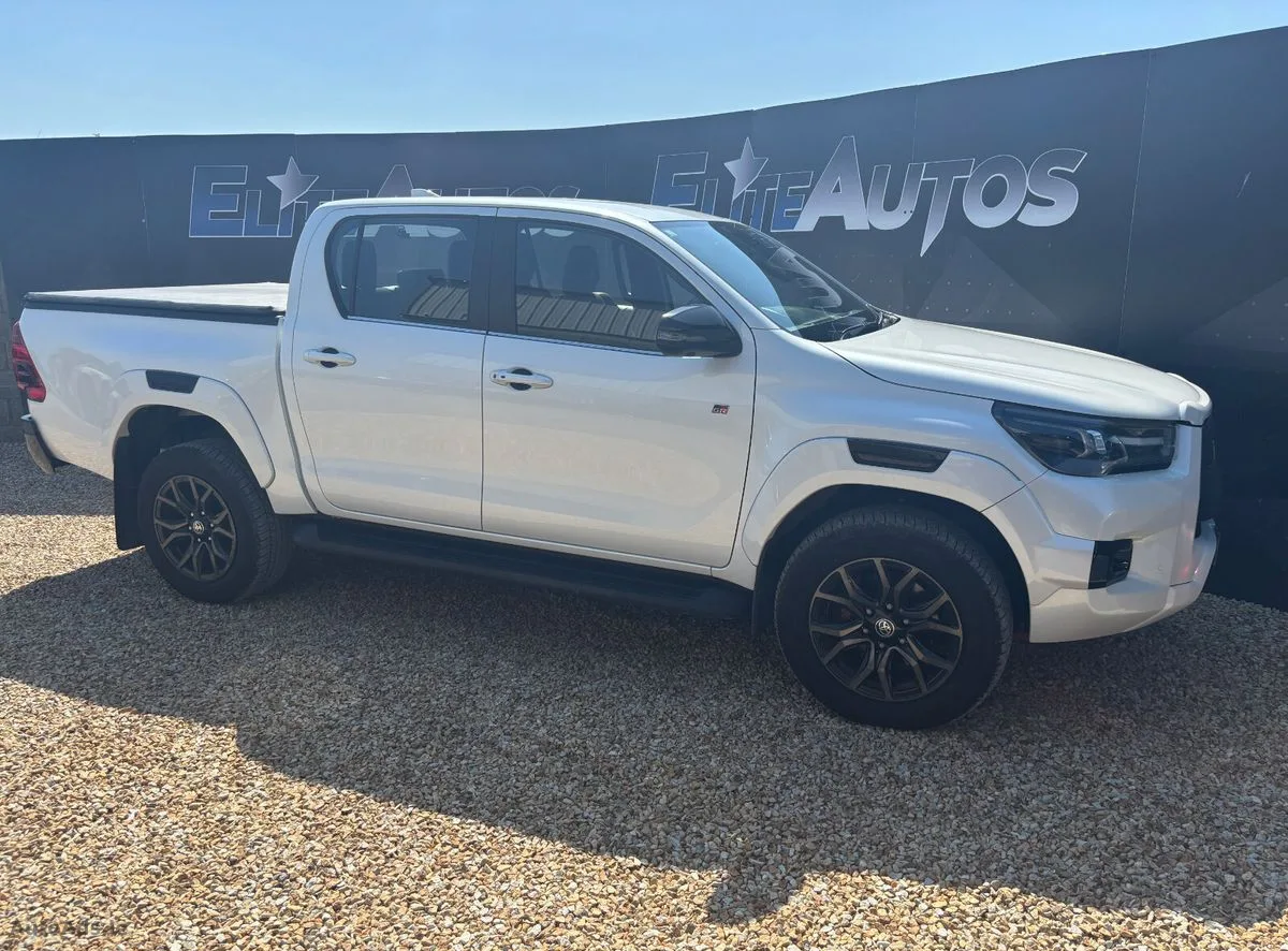 2024 Toyota Hilux – photo 8