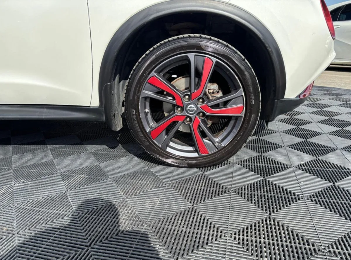 2015 Nissan Juke – photo 2