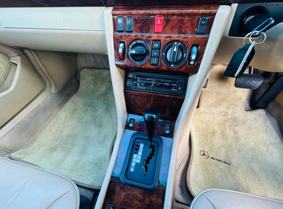 1995 Mercedes-Benz E-Class – photo 15