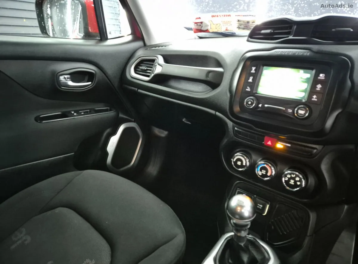 2016 Jeep Renegade – photo 15
