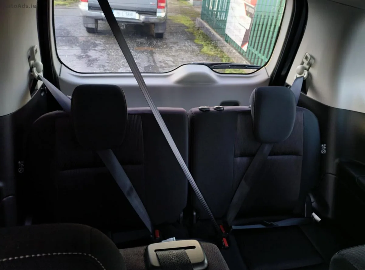 2017 Nissan Serena – photo 16