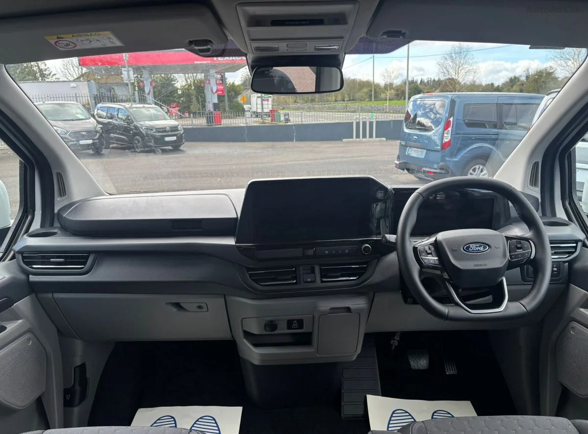 2026 Ford Tourneo Custom – photo 18