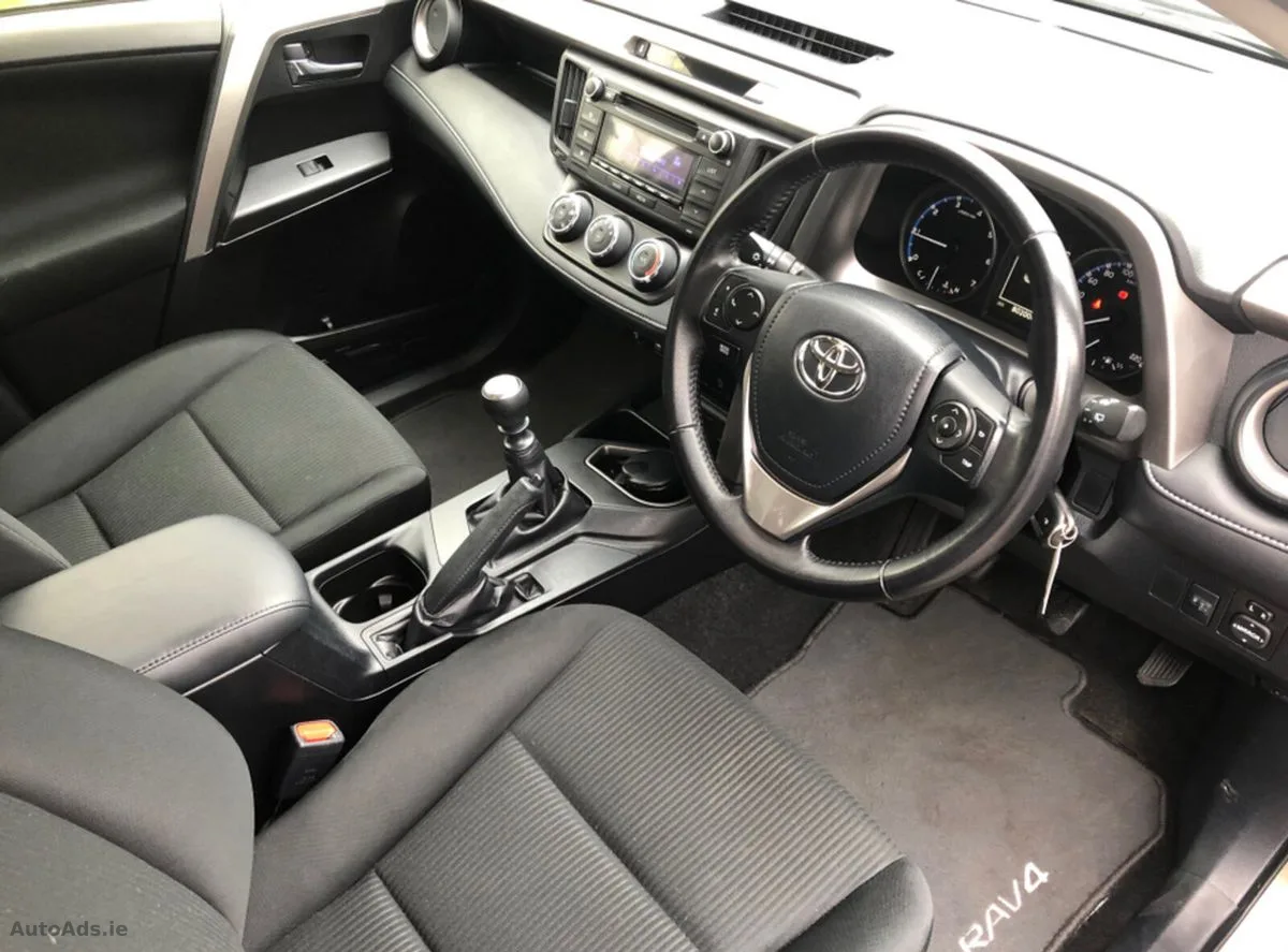 2016 Toyota RAV4 – photo 7