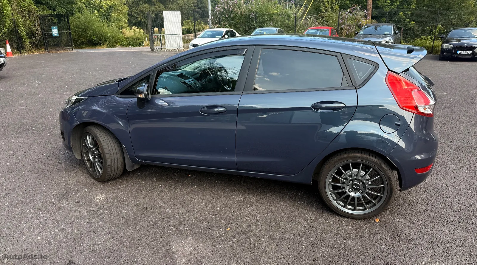 2014 Ford Fiesta – photo 2