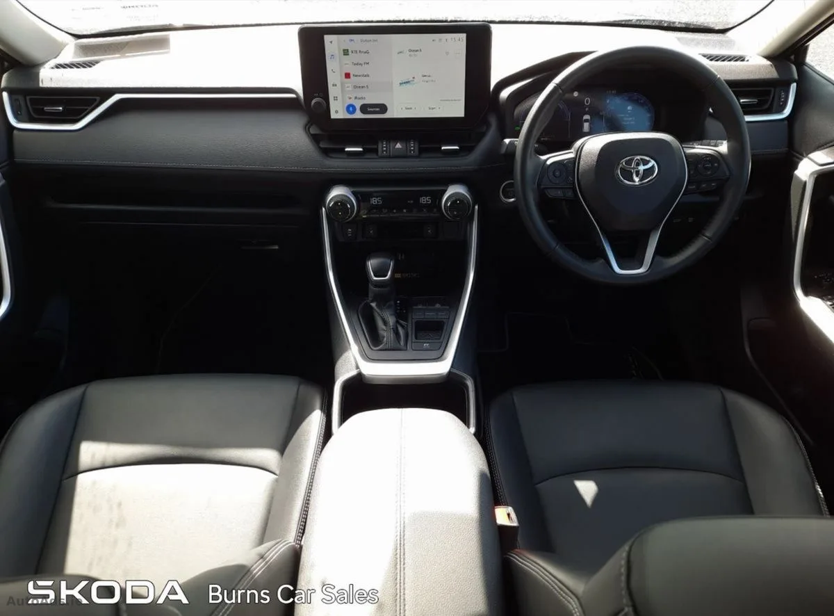 2024 Toyota RAV4 – photo 2