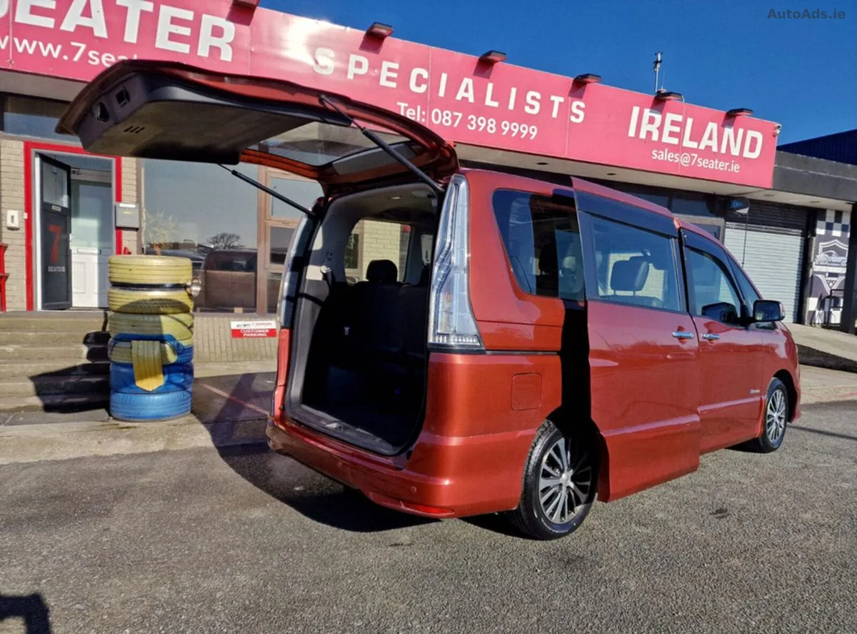 2015 Nissan Serena – photo 8