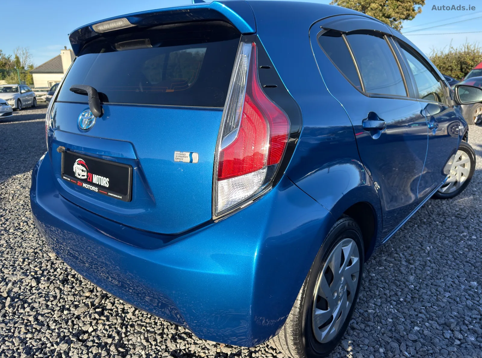 2015 Toyota Aqua – photo 6