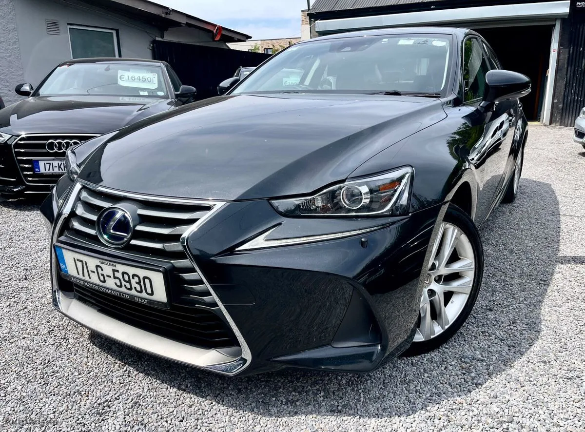 2017 Lexus IS