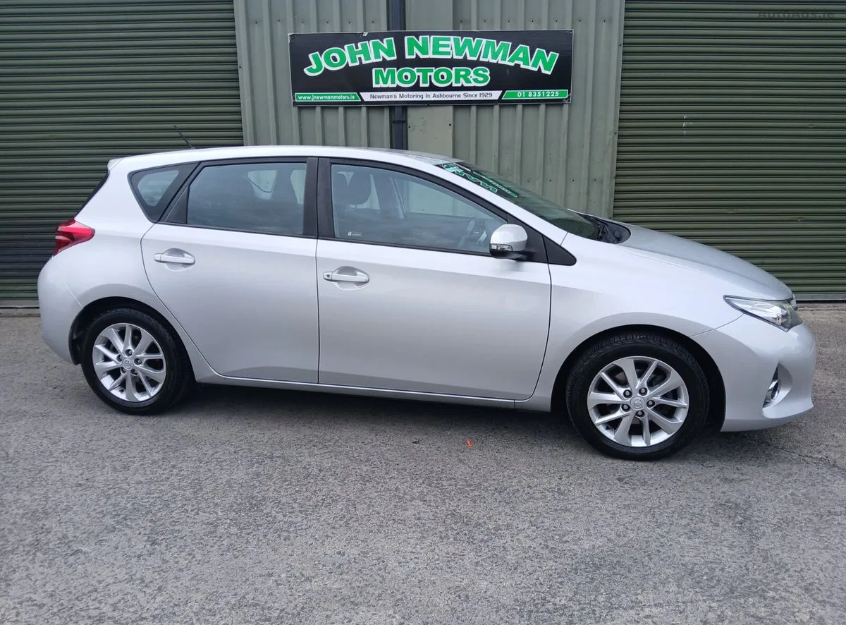 2014 Toyota Auris – photo 3