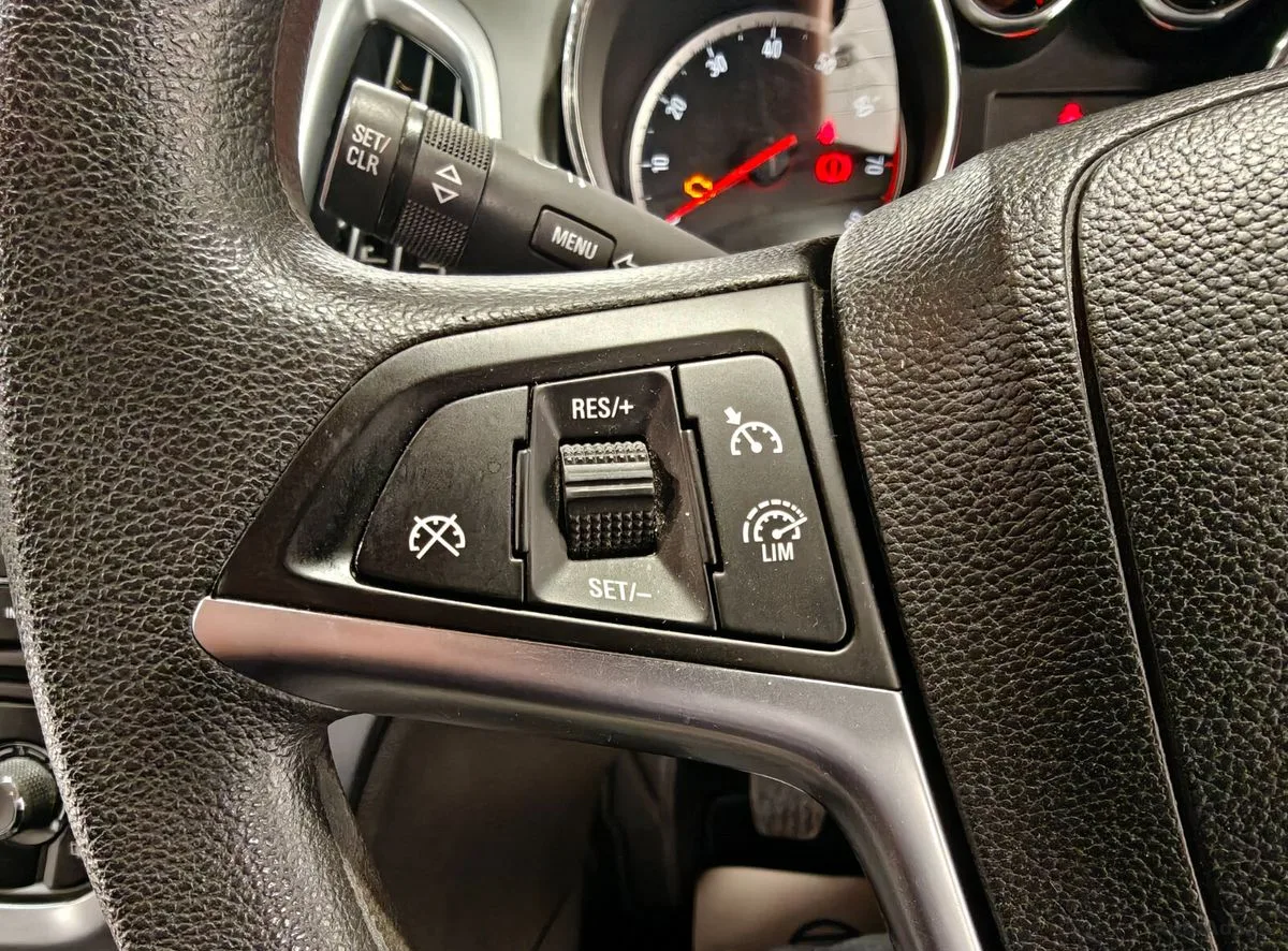 2014 Opel Astra – photo 14