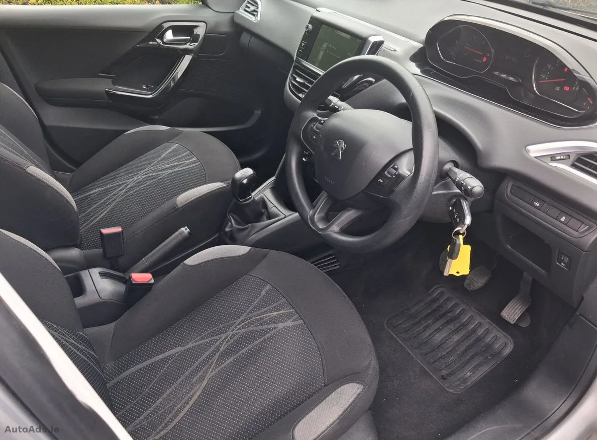 2015 Peugeot 208 – photo 10