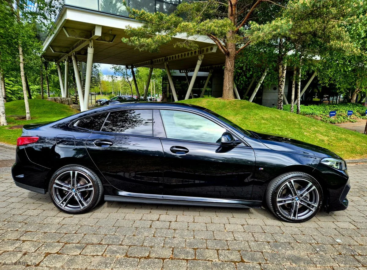 2022 BMW 2-Series – photo 2