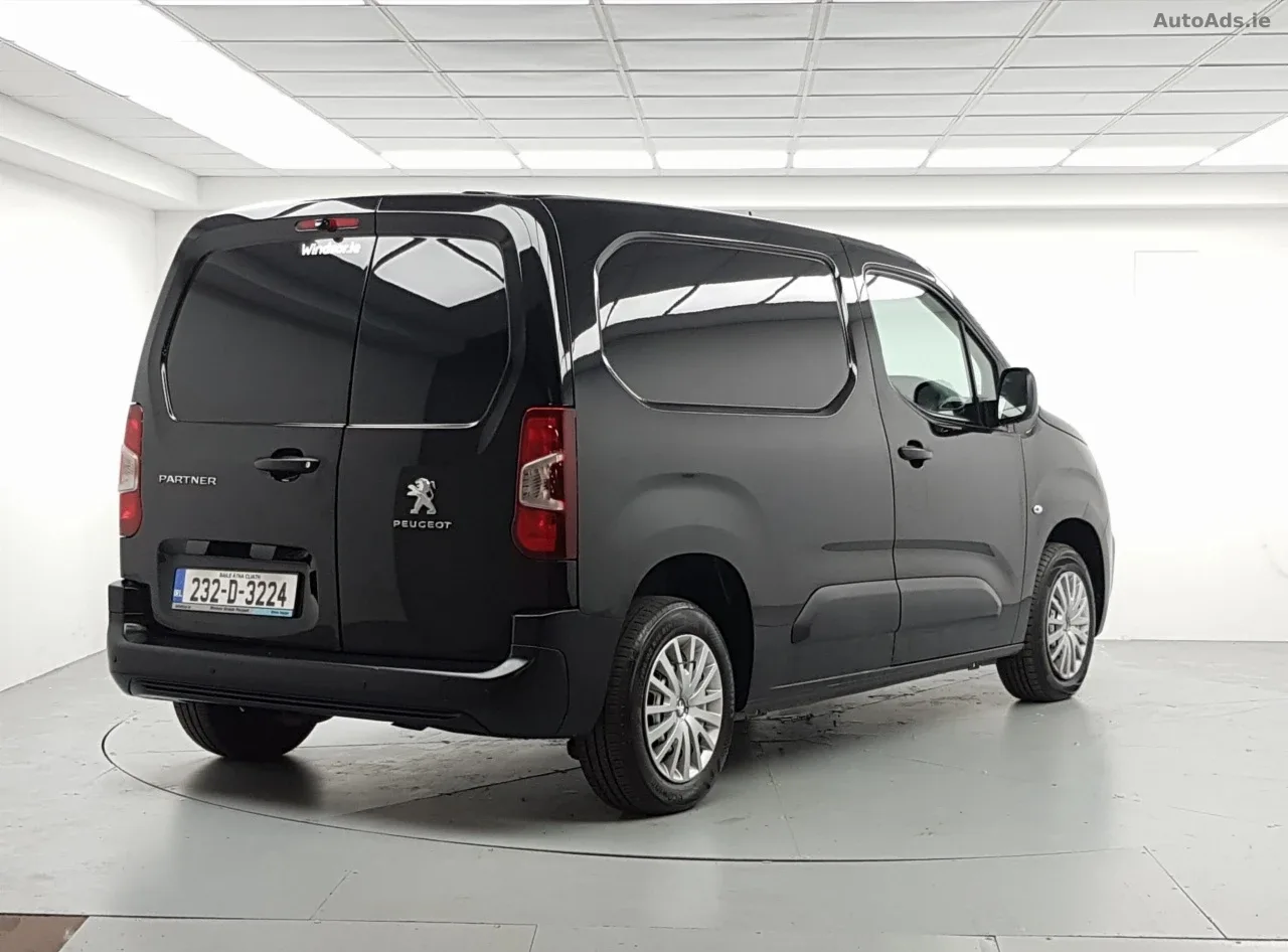 2023 Peugeot Partner – photo 2